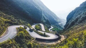 best-mountain-passes-to-ride-motorbike-in-vietnam