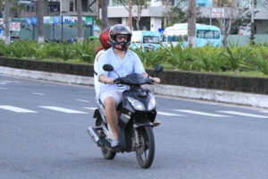 how to drive manual motorcycle
