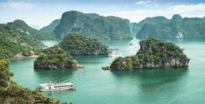 things to do in halong bay