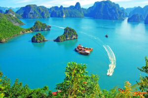 Best time to visit Halong Bay